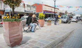 FINALIZANDO EL EMBELLECIMIENTO DE LA PEATONAL