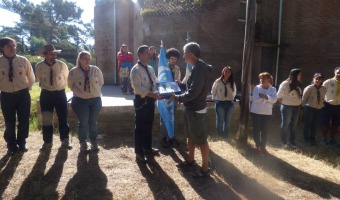 Nuevo estandarte para el Grupo Scout Adesmia Incana