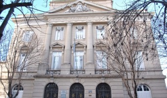 El intendente gestiona ante la Justicia el pago de los salarios de los choferes