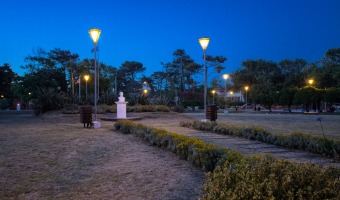 Ante la negativa de Cevige de brindar luz en las plazas, la Municipalidad instal grupos electrgenos