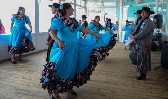 SE LLEV A CABO EN VILLA GESELL EL 1 ENCUENTRO DE FOLKLORISTAS EN EL MAR