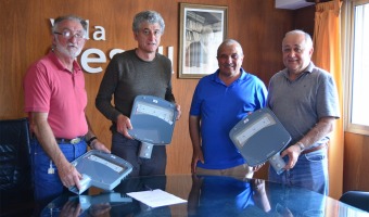 La Municipalidad entreg luminarias LED al Club de Pesca