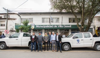 DOS NUEVAS CAMIONETAS 4X4 PARA LAS REAS DE SALUD Y SEGURIDAD