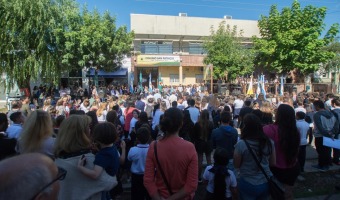 SE BAUTIZ LA AVENIDA 7 CON EL NOMBRE MINA ZOE FERNNDEZ DE ZALDIVAR