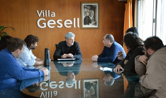 GUSTAVO BARRERA COMPARTI UN ENCUENTRO CON MIEMBROS DEL CLUB DE RUGBY