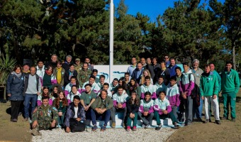 EL VIVES FINALIZ LAS REFACCIONES DE LA PLAZA ISLAS MALVINAS CON UN HOMENAJE A COSSIANI