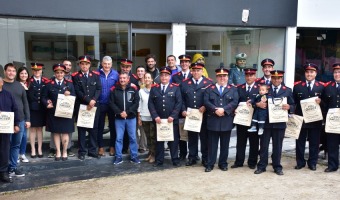 SE FIRMARON LOS CONTRATOS DE LOTES CON SERVICIOS PARA BOMBEROS VOLUNTARIOS