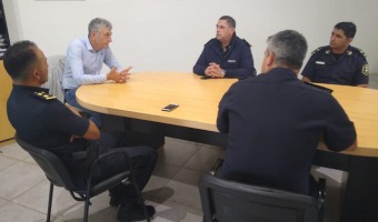 EL INTENDENTE COMUNAL, JUNTO A REPRESENTANTES DE POLICA