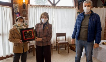 EL INTENDENTE ENTREG UNA PLACA EN RECONOCIMIENTO AL 50 ANIVERSARIO DEL ROTARY CLUB