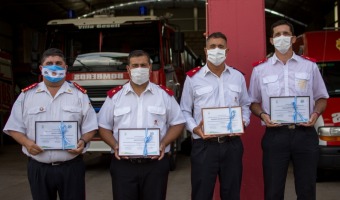 RECONOCIMIENTO A BOMBEROS VOLUNTARIOS POR SU LUCHA EN LOS INCENDIOS EN CORRIENTES