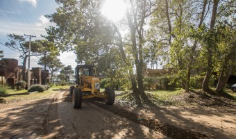 CORRALN SIGUE REACONDICIONANDO CALLES Y ESPACIOS PBLICOS