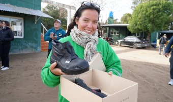 SE REALIZ LA PRIMERA ENTREGA DE BORCEGOS DE PRODUCCIN GESELINA PARA TRABAJADORES MUNICIPALES