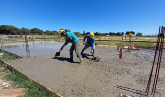 FIRMA DE CONTRATOS DE ADJUDICACIN PARA CONTINUAR CON OBRAS PARA LA CIUDAD