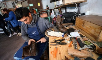 INICIO DEL CURSO DE ZAPATERIA Y TAPICERIA