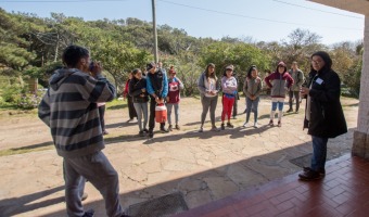JVENES Y ADOLESCENTES DE 