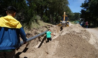 CONTINAN LOS TRABAJOS DE AMPLIACIN DE LA RED DE AGUA CORRIENTE EN LAS LOCALIDADES DEL SUR