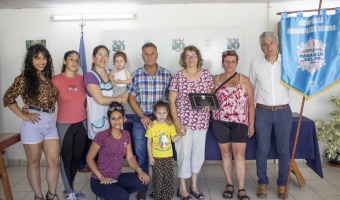 Reconocimiento a la Comparsa Maravillas del Mar y al Centro Tradicionalista Gauchos Geselinos.