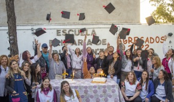 ALUMNOS Y ALUMNAS DE LA ESCUELA DE ADULTOS N 701 FINALIZARON SUS ESTUDIOS