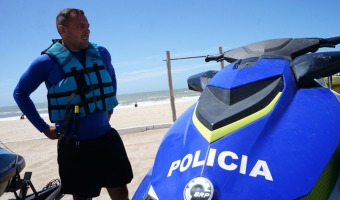 EL EQUIPO DE SEGURIDAD CON MOTOS DE AGUA INTERVINO EN UN RESCATE