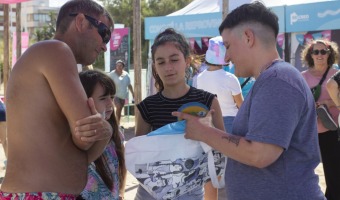 Chicos y chicas del programa Envin visitaron el parador Recreo, ubicado en paseo 112 y playa.