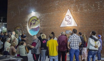 TITA ILUMINADA: EL NUEVO MURAL QUE FORMA PARTE DEL SUR GESELINO