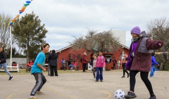 JUGAR EN COMUNIDAD EN EL CENTRO COMUNITARIO SUR