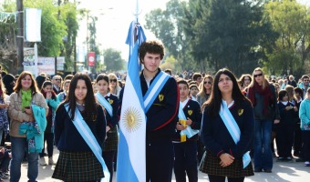 Gran participacin popular en los festejos por el 25 de Mayo