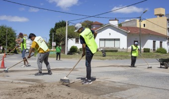 CONTINAN LOS TRABAJOS DE MANTENIMIENTO EN DIVERSOS PUNTOS DE VILLA GESELL