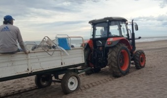 AVANZA LA LIMPIEZA EN PLAYAS CON EL APORTE DE NUEVA MAQUINARIA