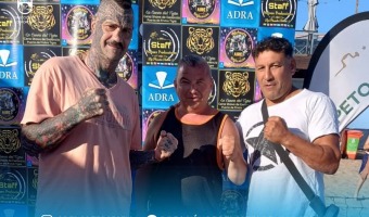 EXHIBICIN DE BOXEO EN LA PLAYA GESELINA