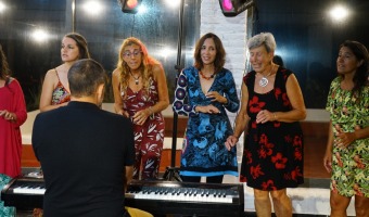 EMOCIONANTE PRESENTACIN DE 