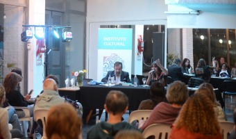 CHARLA SOBRE IDENTIDAD BONAERENSE Y LOCAL EN EL MARCO DEL PROGRAMA HISTORIA E IDENTIDAD BONAERENSE