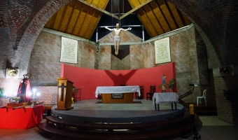 INSTALACIN DE ESCULTURA DE JESS RESUCITADO EN EL SANTUARIO SANTIAGO APSTOL