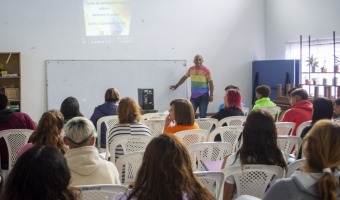 CONTINA EL TALLER DE PELUQUERA EN LOS CENTROS COMUNITARIOS