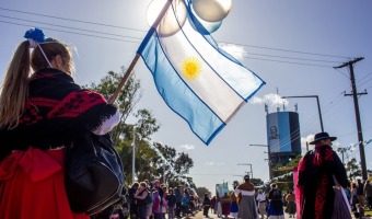 25 DE MAYO: GRAN DESFILE INSTITUCIONAL Y ACTIVIDADES PARA TODA LA FAMILIA