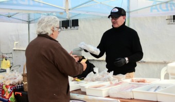 COMENZ LA FERIA DE PRODUCTORES GESELINOS EN EL CENTRO COMUNITARIO OESTE