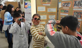 EDUCACIN: ESTUDIANTES GESELINOS LLEVARON ADELANTE UNA NUEVA FERIA DISTRITAL DE CIENCIAS