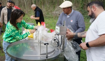 LA ASOCIACIN APCOLA RECIBI MAQUINARIA QUE PERMITIR INCREMENTAR PRODUCCIN Y MEJORAR EL ENVASAMIENTO