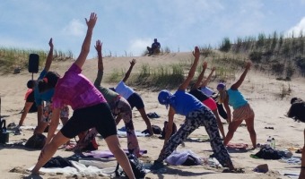 MS DE 40 PERSONAS PARTICIPARON DE UNA MAANA DE YOGA EN LA RESERVA FARO QUERAND