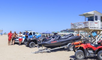 TRES MOTOS DE AGUA Y UN GOMN FORMAN PARTE DEL OPERATIVO DE SEGURIDAD EN PLAYA