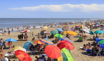 VILLA GESELL EN LA PUERTA DE UN FIN DE SEMANA CON GRAN AFLUENCIA TURÍSTICA