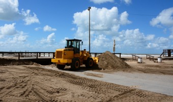 Continúan las tareas de limpieza en acceso a playas y rambla
