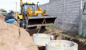 SE INSTALARON DOS CMARAS CAPTADORAS DE AGUA EN AVENIDA 14 ENTRE PASEOS 113 Y 113 BIS