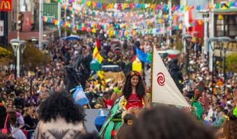 MS DE 1000 PERSONAS PARTICIPARON DEL DESFILE DE CARROZAS
