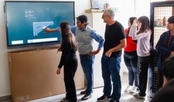 Nueva pantalla digital para la Secundaria Juana Azurduy