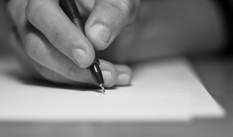 Se realizar entrega y firmas de escrituras sociales
