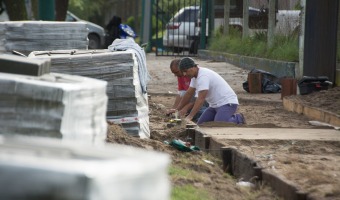 Contina el plan veredas en Villa Gesell