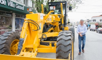 NUEVA MOTONIVELADORA PARA LA CIUDAD