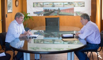 EL INTENDENTE GUSTAVO BARRERA RECIBI AL CONCEJAL ELECTO DE CAMBIEMOS