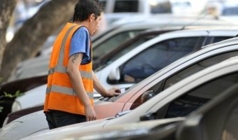 CONTINA EL REGISTRO MUNICIPAL DE ORDENADORES DE ESTACIONAMIENTO